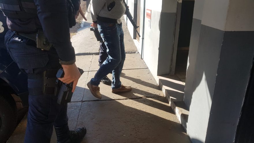 Homem é detido pilotando moto com placa clonada