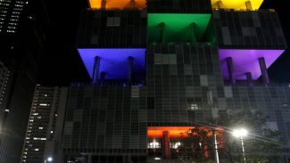 Petrobras ilumina prédios no Rio em homenagem ao Orgulho LGBTQIA+