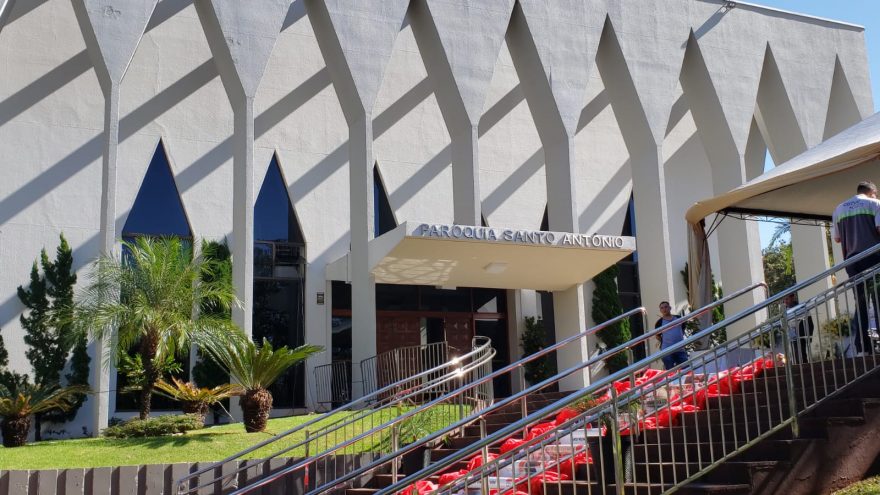 Tudo pronto para a celebração da Missa de Corpus Christi na Paróquia Santo Antônio