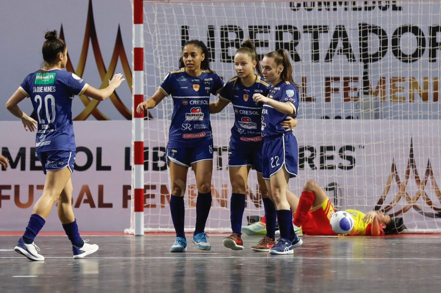 Meninas do Stein Cascavel vencem e se classificam como primeiro lugar do Grupo B