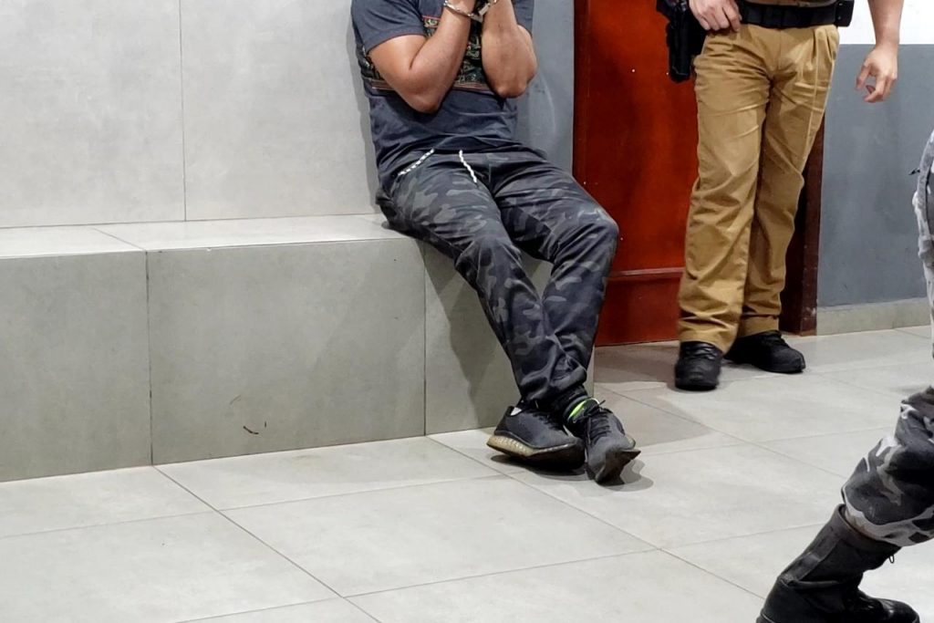 Acusado de agredir companheira na frente dos filhos é detido no Claudete Acusado de agredir companheira na frente dos filhos é detido no Claudete