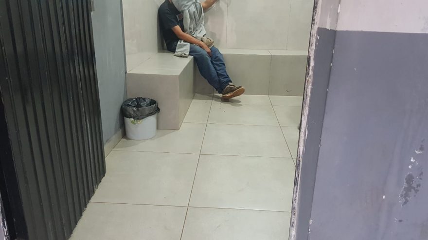 Mulher é presa após furtar rádio em propriedade na BR-467