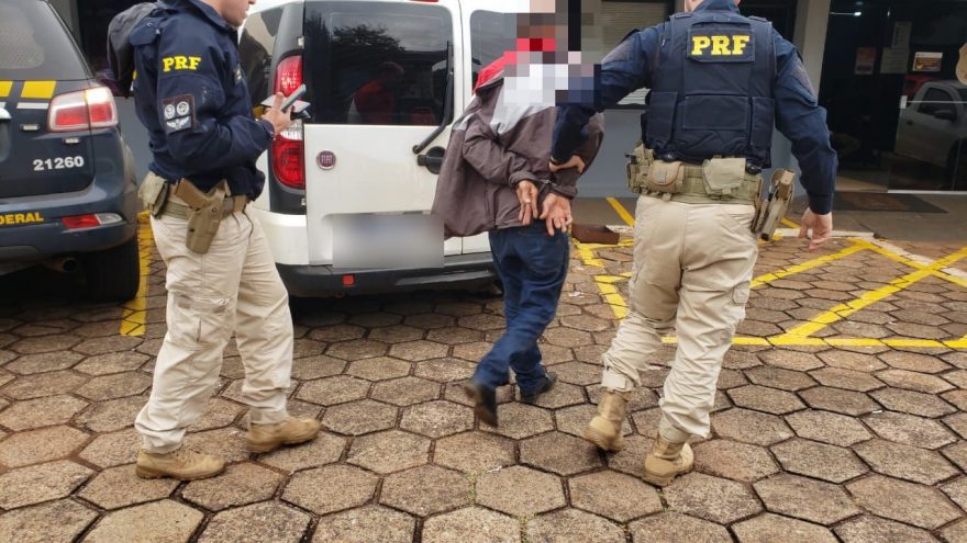 Homem é detido pela PRF por crime de trânsito na BR-163