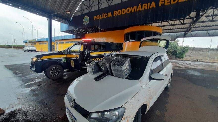 Casal é detido com 47,8 kg de maconha em Guaíra