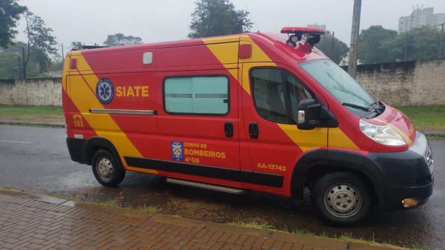 Motociclista fratura a clavícula após sofrer queda no Alto Alegre