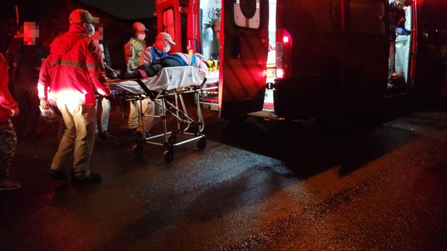 Idosa é encontrada desacordada em residência no Brasmadeira