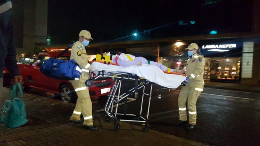 Idosa fica ferida ao sofrer queda em residência no Parque São Paulo