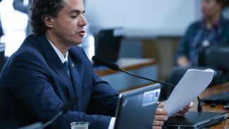 Relatório sobre indicação de Zanin ao STF é lido no Senado 