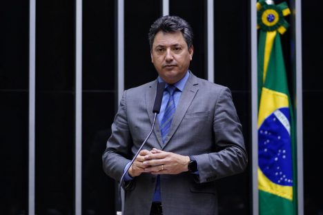 Dep. Federal Sergio Souza gasta mais de R$ 65 mil com aluguel de veículo de luxo em 5 meses