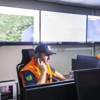 Imagem referente a Temporal deixa telefone da Defesa Civil inoperante; Saiba como pedir ajuda em caso de urgência