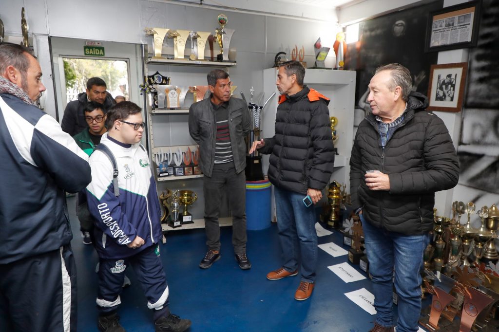 Representante do Comitê Paralímpico Brasileiro conhece a estrutura do paradesporto em Cascavel