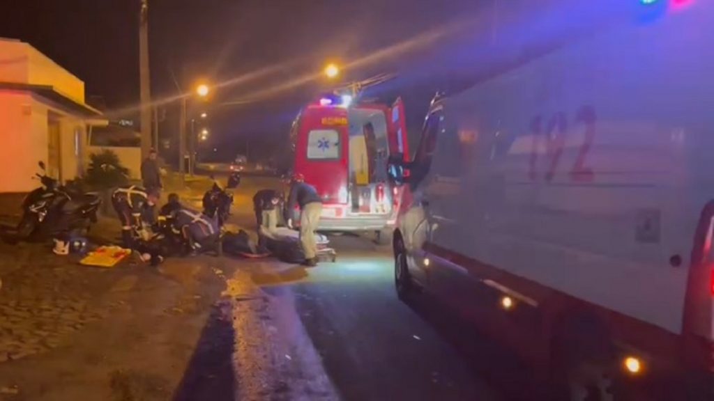 Colisão entre carro e moto deixa duas pessoas feridas em Francisco Beltrão