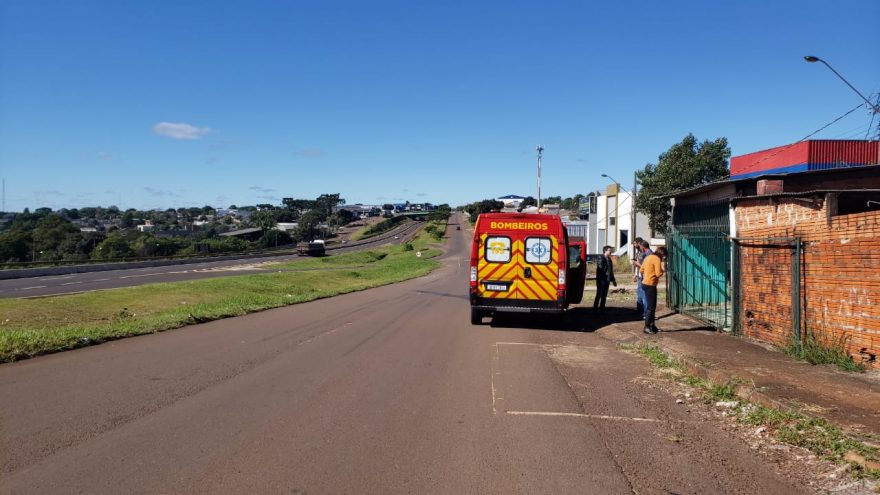 Vizinhos se assustam com barulho e acionam o Siate ao encontrarem homem caído
