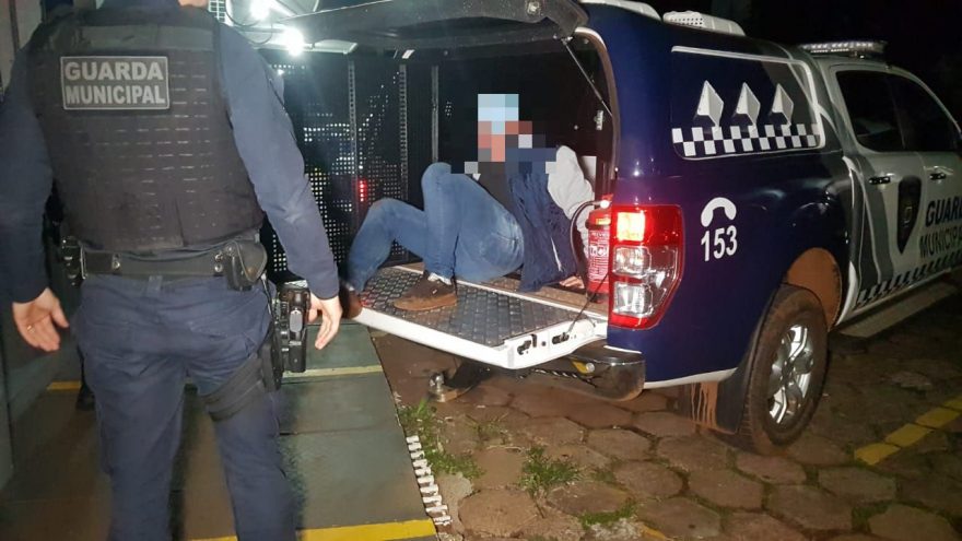Homem é detido por embriaguez ao volante no Universitário