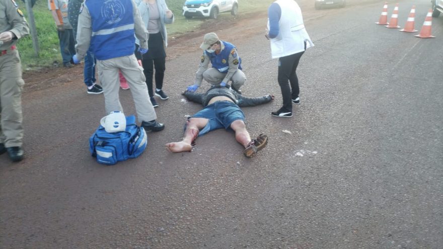 Motociclista fica em estado grave em forte colisão no Bairro Periolo