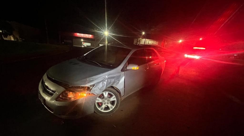 Ambulância e Corolla se envolvem em acidente entre Nova Aurora e Iracema do Oeste