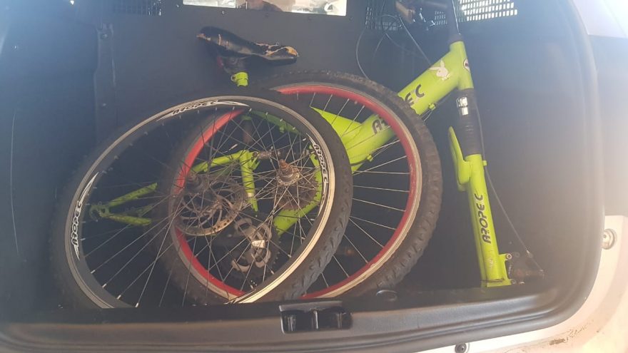 Bicicleta utilizada por ladrão durante furto de carro é encaminhada à Delegacia
