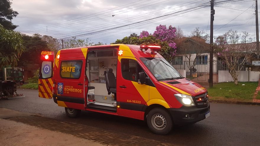 Idosa fica ferida ao sofrer queda em residência no Cascavel Velho