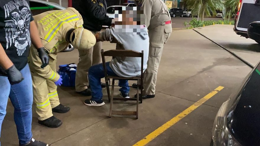 Homem fica ferido em acidente de trânsito no Centro
