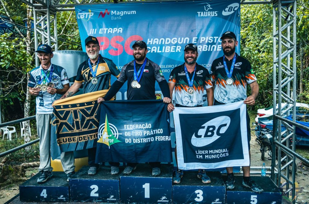 Cascavelense fatura 7º título de campeão brasileiro de tiro prático