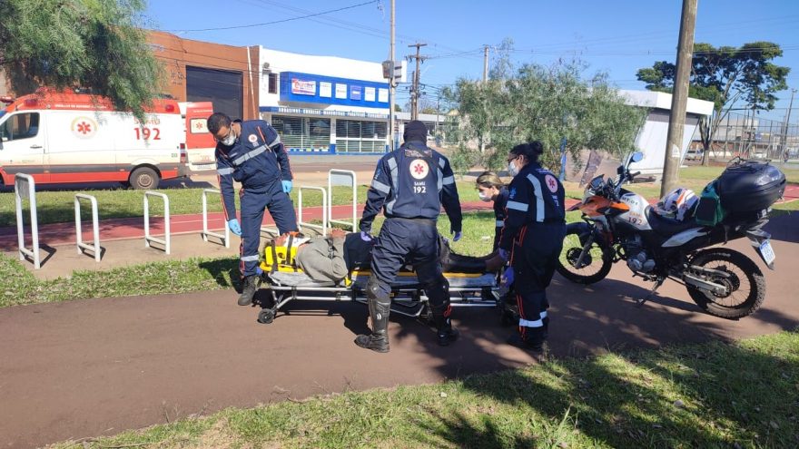 Homem sofre contusão na boca durante queda na Tancredo Neves