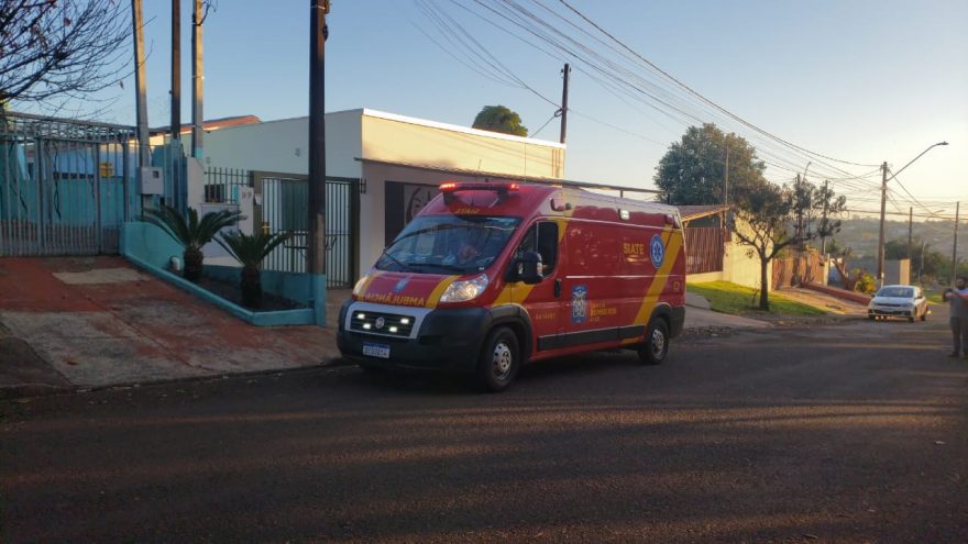 Homem tem lesão no antebraço após ser atacado por cachorro no Floresta