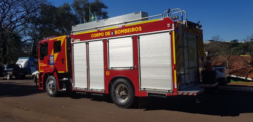 Parquinho no Lago Municipal é isolado para evitar acidentes com abelhas