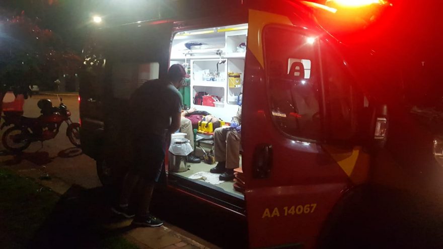 Ao desviar de cachorro, entregador sofre queda no Interlagos