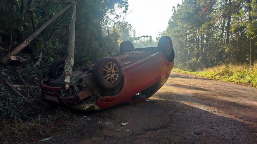 Dois graves acidentes ocorrem um na sequência do outro na estrada para São João d’Oeste
