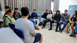 Colégio Helena Kolody, em Cambé, promove acolhida aos estudantes na retomada das aulas