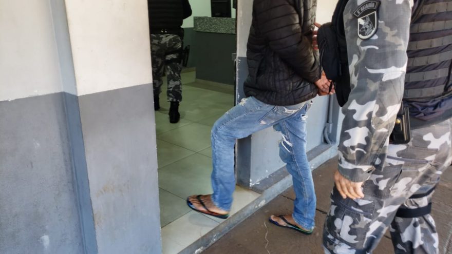 Procurado pela Justiça por crime de roubo é detido pelo Pelotão de Choque no Conjunto Jaborá