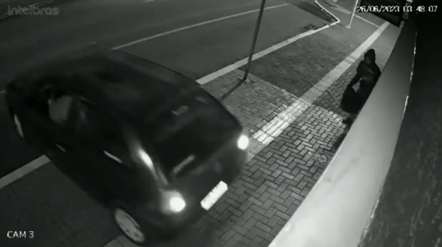Ladrões utilizam Gol furtado em Cascavel para arrombar loja em Cafelândia