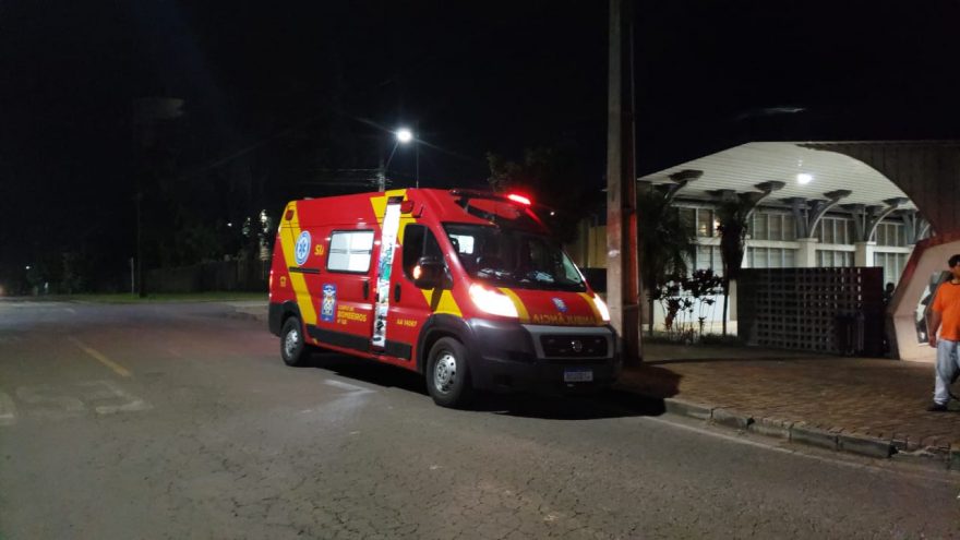 Motociclista fica ferida em acidente de trânsito no Pacaembu