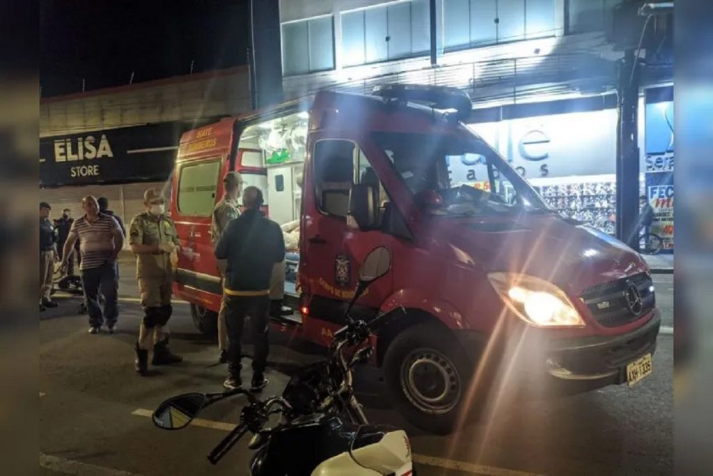 Jovem sofre acidente poucas horas após pegar moto nova em Arapongas