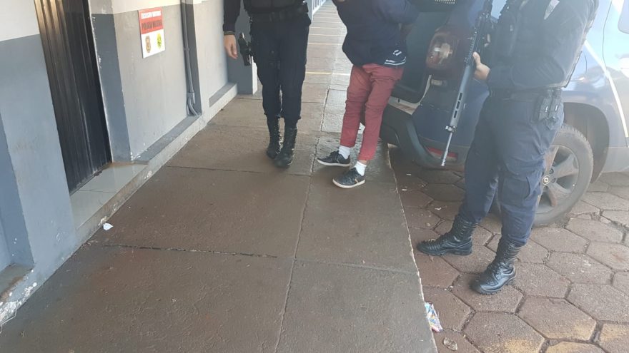 Homem é flagrado furtando Camelinho em mercado e é detido pela Guarda Municipal