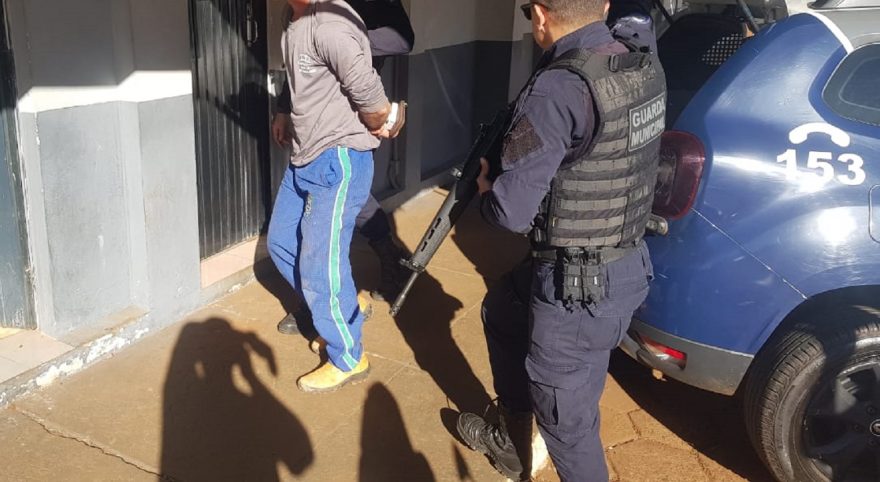 Homem em posse de motocicleta adulterada é detido pela GM