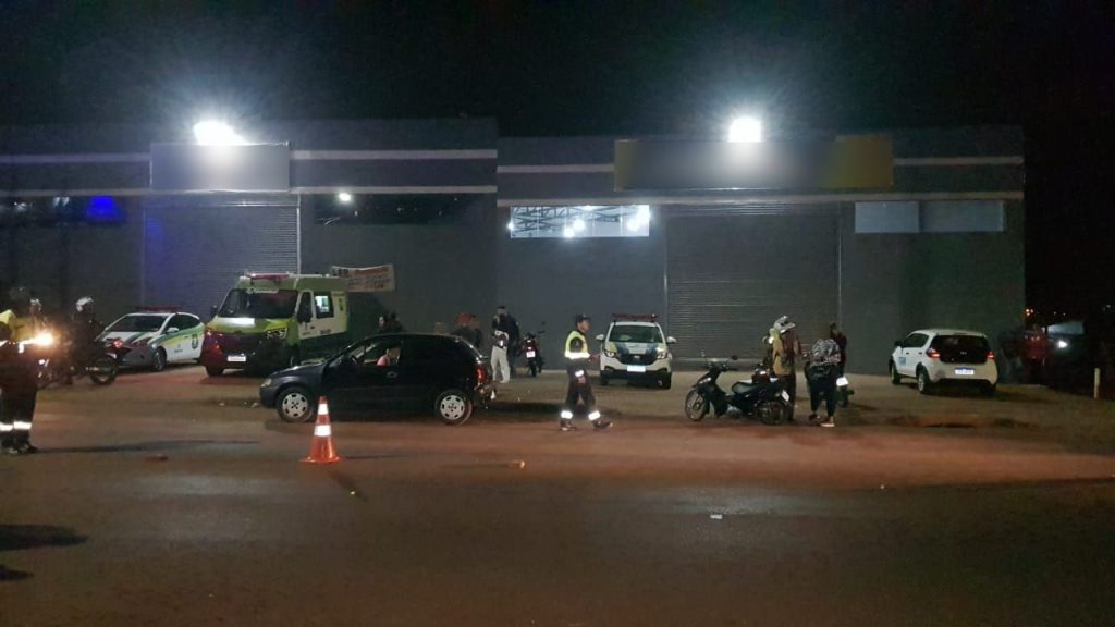 Blitz resulta em procurado pela Justiça encontrado e veículos com irregularidades retirados das ruas