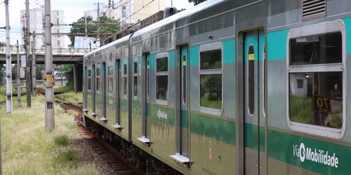 Falhas em linha da Via Mobilidade paralisa operação de trem em SP