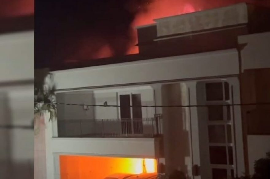 Bebê de um ano e babá morrem em incêndio em casa de luxo