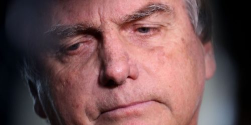 Por 5 votos a 2, TSE torna Bolsonaro inelegível por oito anos