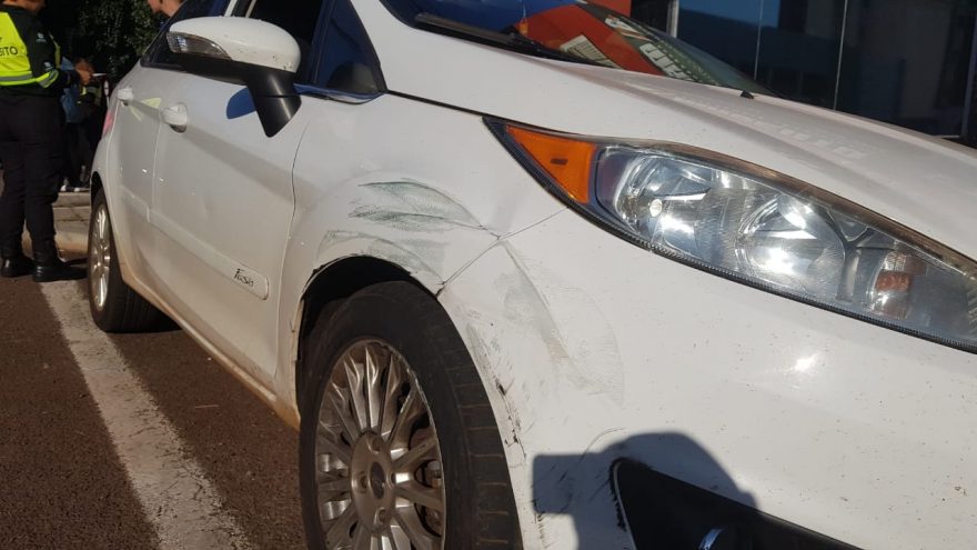 Colisão de trânsito é registrada na rua Paraná