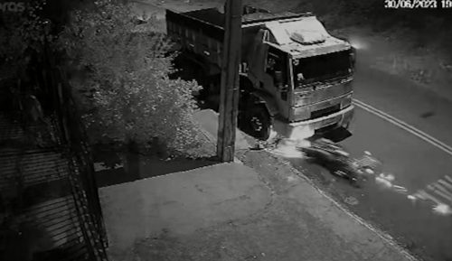Câmera de segurança registra acidente em que motociclista ficou em estado grave no Universitário