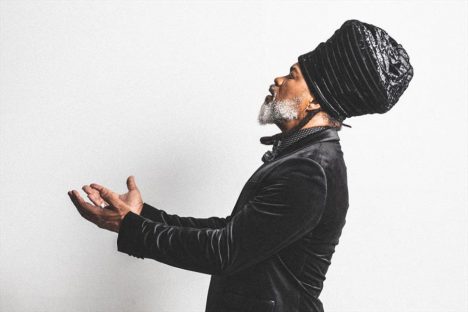Carlinhos Brown traz Umbalista para a Oficina de Música de Curitiba; veja a programação da semana Imagem referente a Carlinhos Brown traz Umbalista para a Oficina de Música de Curitiba; veja a programação da semana