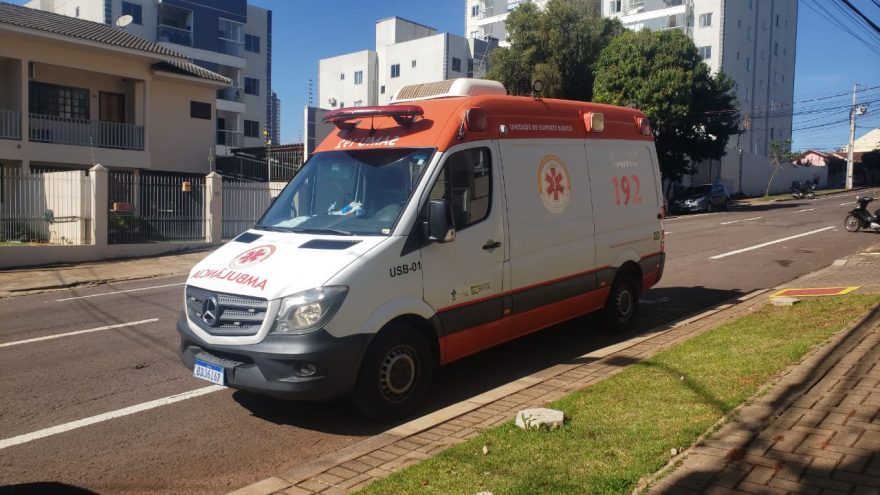 Mulher abandona tratamento psiquiátrico, surta em apartamento e Samu e PM são acionadas
