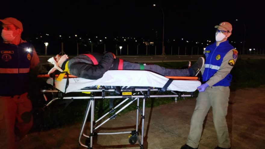 Motociclista fica ferido em acidente de trânsito no Santo Inácio