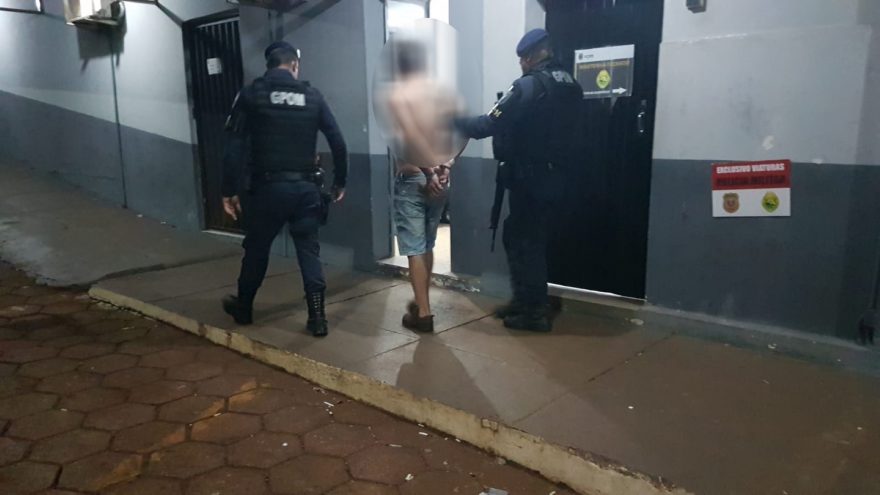 GM ouve barulho de briga e ao tentar conversar com vítima é confrontada pelo marido dela