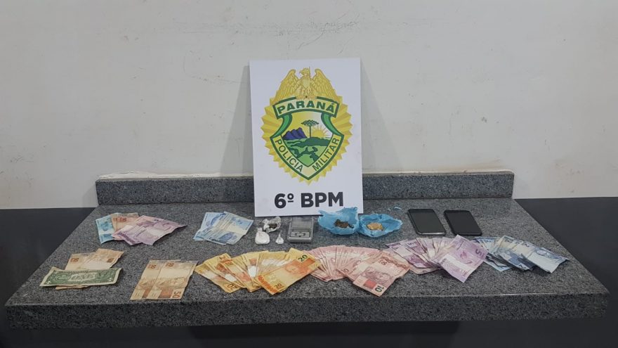 Polícia Militar flagra venda de drogas, aborda suspeito e detém três pessoas