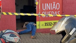 Homem é morto a tiros em Quedas do Iguaçu Homem é morto a tiros em Quedas do Iguaçu