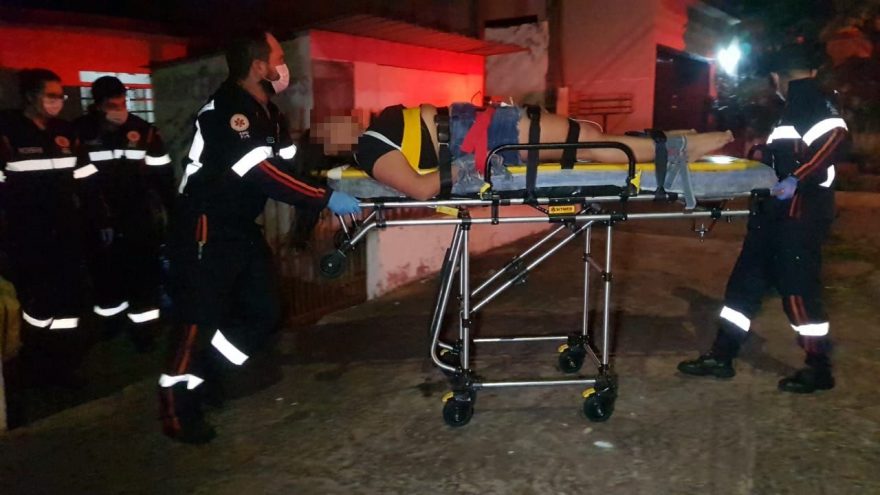 Mulher ingere vários medicamentos em tentativa de suicídio no Santa Cruz