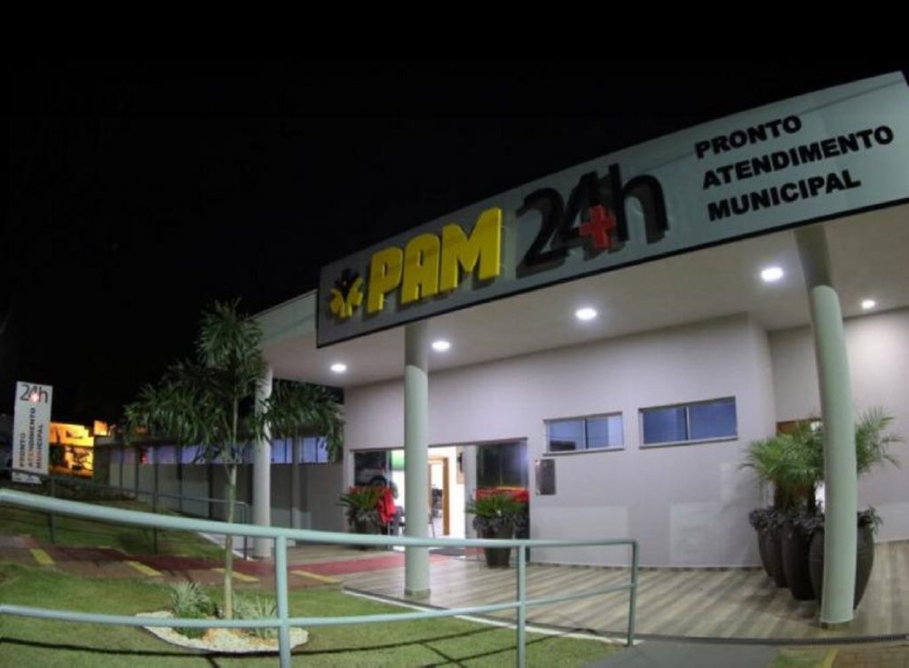 Marido foge depois de balear esposa dentro de tabacaria em Terra Roxa